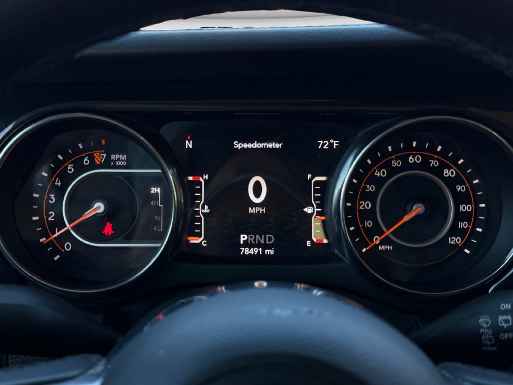 Used 2021 Jeep Wrangler Unlimited Sahara AWD/4WD image 11