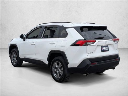 Used 2025 Toyota RAV4 XLE FWD image 7
