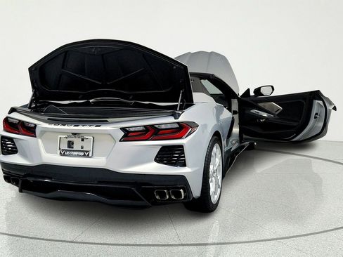 Used 2023 Chevrolet Corvette Stingray Preferred Conv w/ 2LT RWD image 12