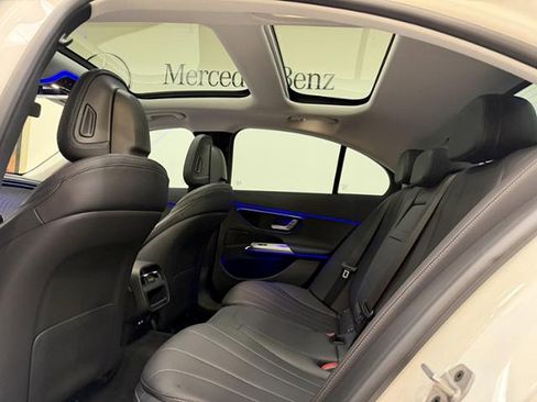 Used 2025 Mercedes-Benz E 350 Sedan image 20