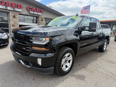 Used 2016 Chevrolet Silverado 1500 LT w/ All Star Edition AWD/4WD image 3