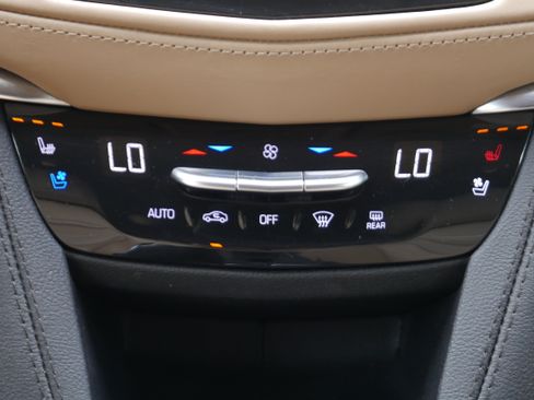 Used 2023 Cadillac XT5 Sportv w/ Platinum Package AWD/4WD image 21