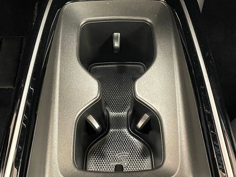 Used 2023 Volkswagen ID.4 Pro S image 31