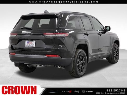 New 2026 Jeep Grand Cherokee Altitude image 5