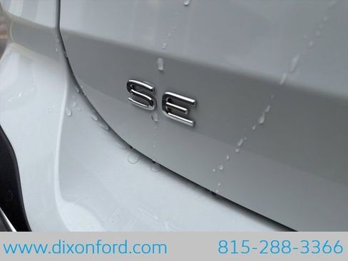 New 2026 Volkswagen Taos SE image 26