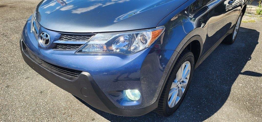 Used 2014 Toyota RAV4 Limited w/ Technology Package FWD image 5