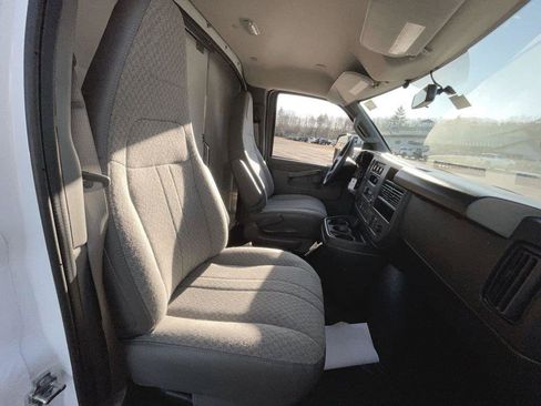 New 2025 GMC Savana 3500 w/ Power Convenience Package RWD image 24