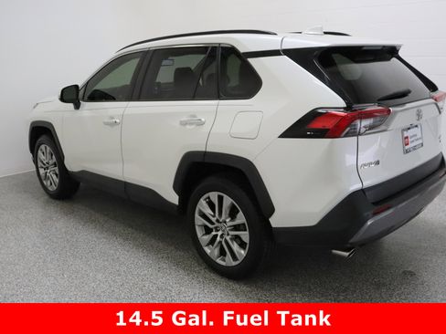 Used 2020 Toyota RAV4 Limited image 9