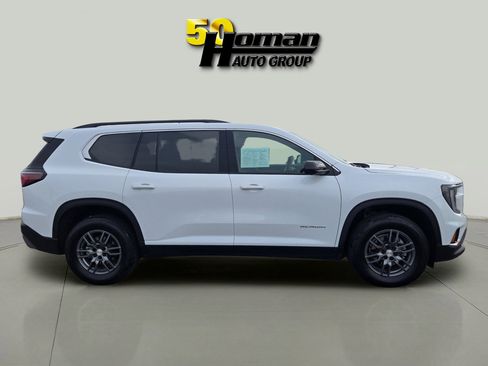 Used 2025 GMC Acadia Elevation image 6