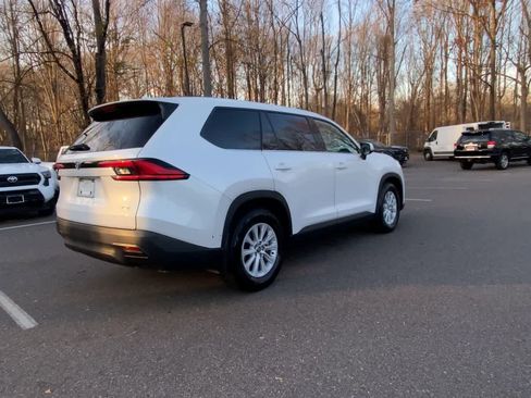 Used 2024 Toyota Grand Highlander XLE image 13