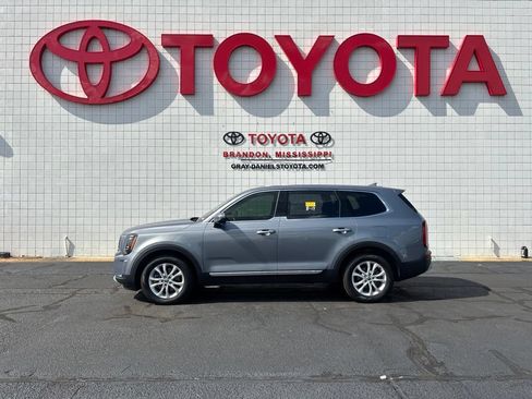 Used 2021 Kia Telluride LX FWD image 5