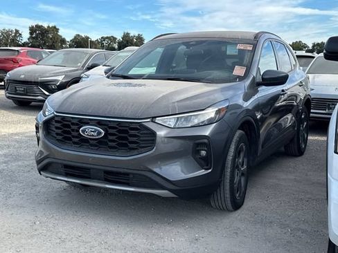 Used 2025 Ford Escape ST-Line Select AWD/4WD image 8