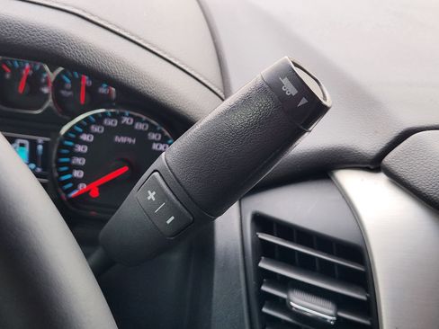 Used 2018 GMC Yukon XL SLT w/ Premium Edition image 33