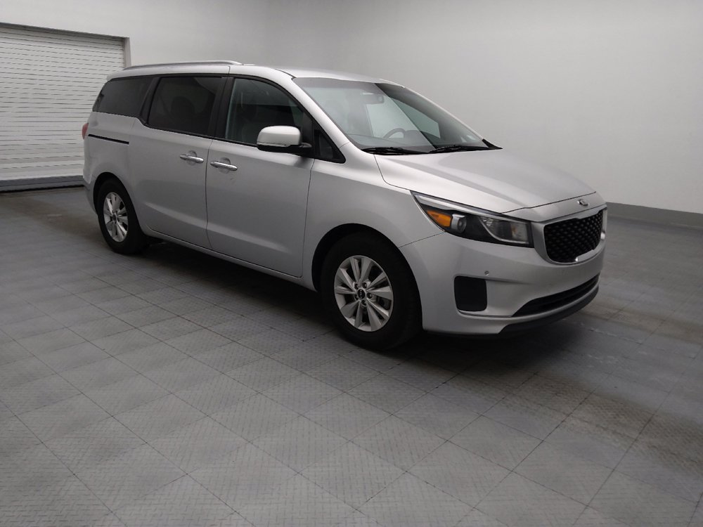 Used 2017 Kia Sedona LX w/ LX Essentials Premium Package FWD image 11