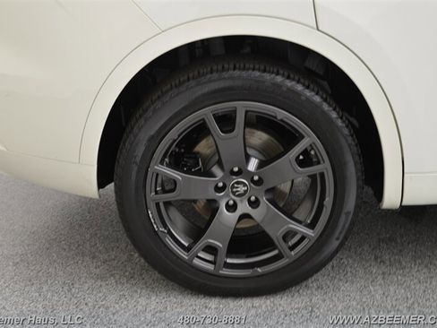 Used 2021 Maserati Levante image 42