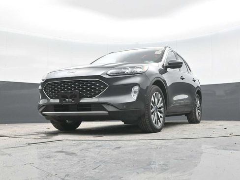 Used 2020 Ford Escape Titanium w/ Titanium Premium Package 2.0 image 26