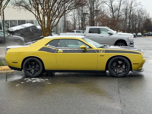 Used 2020 Dodge Challenger R/T Scat Pack w/ Dynamics Package image 5