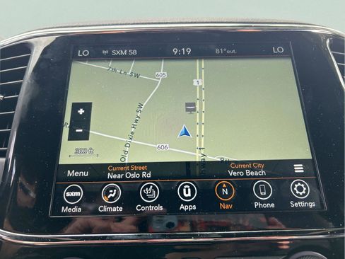 Used 2020 Jeep Grand Cherokee Altitude AWD/4WD image 17