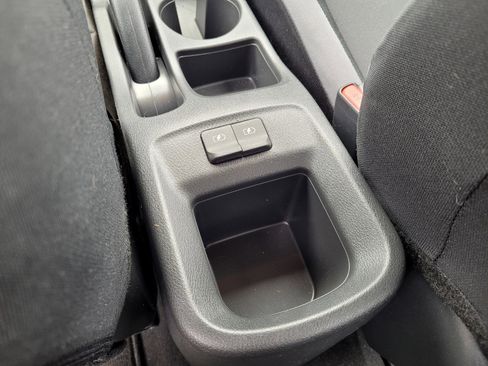 Used 2025 Nissan Versa S w/ Trunk Package FWD image 16