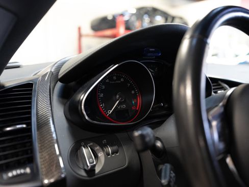 Used 2011 Audi R8 V10 image 76