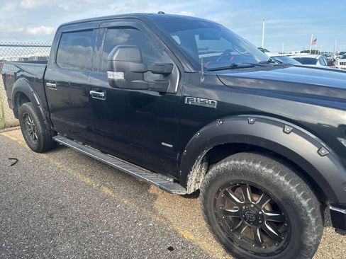 Used 2015 Ford F150 XLT w/ Equipment Group 302A Luxury AWD/4WD image 22