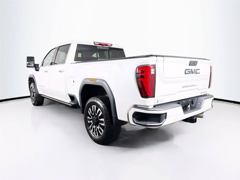Used 2024 GMC Sierra 2500 Denali Ultimate AWD/4WD image 9