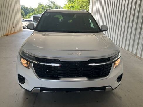 Used 2024 Kia Seltos EX FWD image 24
