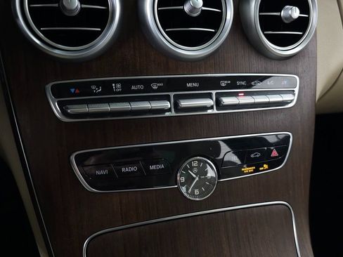 Used 2020 Mercedes-Benz C 300 4MATIC Sedan image 31