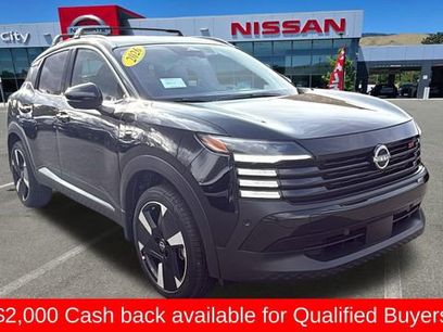 New 2026 Nissan Kicks SR w/ Cold Weather Package