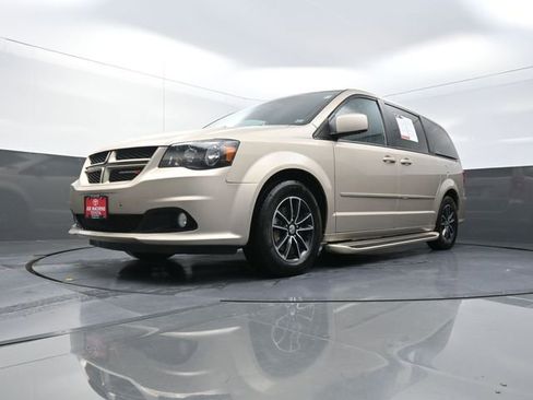 Used 2016 Dodge Grand Caravan R/T w/ Safety Sphere Group image 42