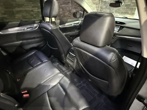 Used 2019 Cadillac XT5 Premium Luxury image 32