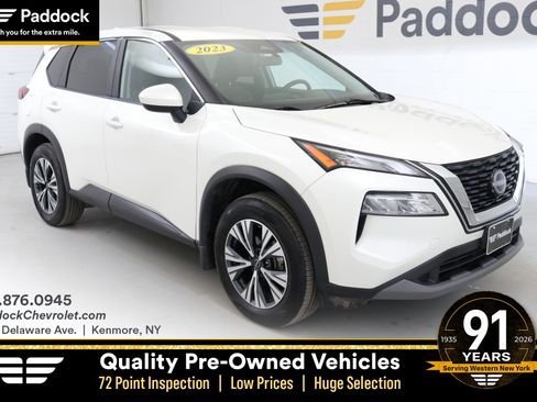 Used 2023 Nissan Rogue SV image 1