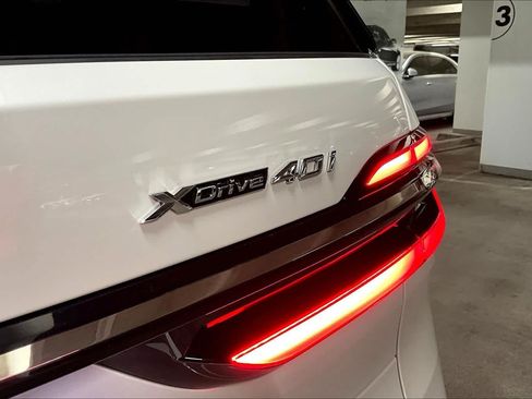 Used 2024 BMW X7 xDrive40i AWD/4WD image 10