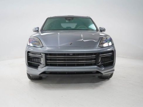 New 2026 Porsche Cayenne Turbo image 7