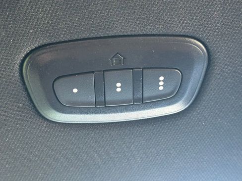 Used 2024 RAM 1500 Laramie image 41