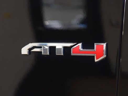 Used 2024 GMC Yukon AT4 w/ Technology Package image 17