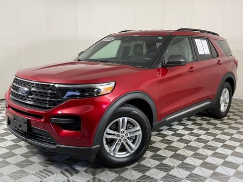 Used 2020 Ford Explorer XLT RWD image 1