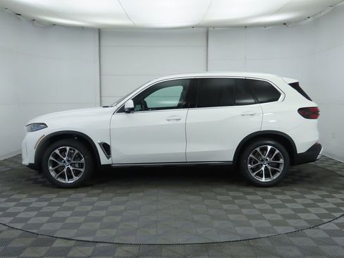Used 2026 BMW X5 sDrive40i w/ Climate Comfort Package RWD image 9