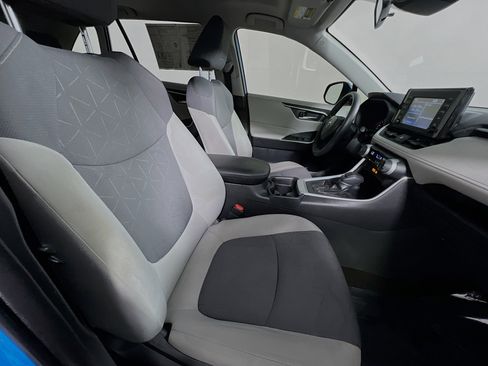 Used 2019 Toyota RAV4 XLE image 31