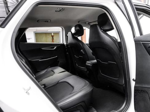 Used 2024 Kia EV6 Light RWD image 40