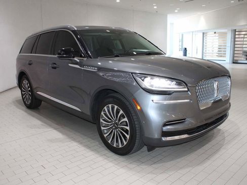 Used 2024 Lincoln Aviator Reserve w/ Equipment Group 201A image 6