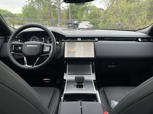 New 2026 Land Rover Range Rover Velar Dynamic SE image 26