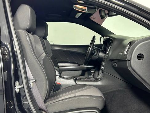 Used 2019 Dodge Charger SXT AWD/4WD image 8
