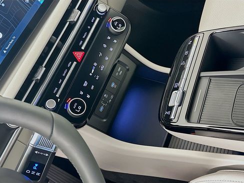 New 2026 Hyundai Tucson Limited image 15