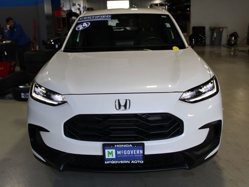 Used 2024 Honda HR-V Sport image 3