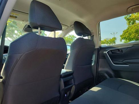 Used 2019 Toyota RAV4 LE image 30