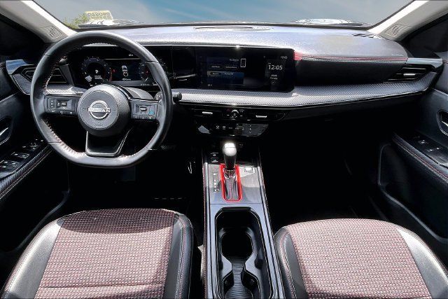 Certified 2025 Nissan Kicks SR AWD/4WD image 7