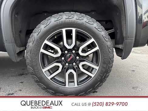 Used 2022 GMC Sierra 1500 AT4 w/ AT4 Premium Package image 3