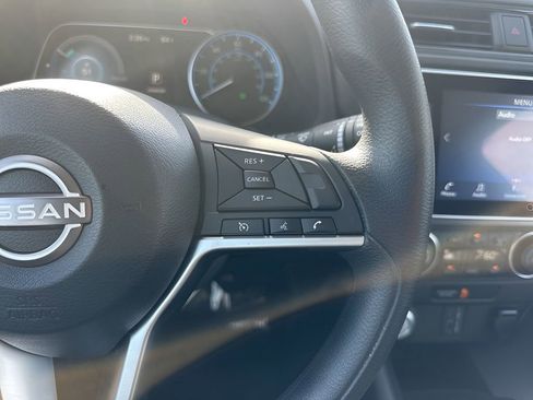 Used 2023 Nissan Leaf S image 14