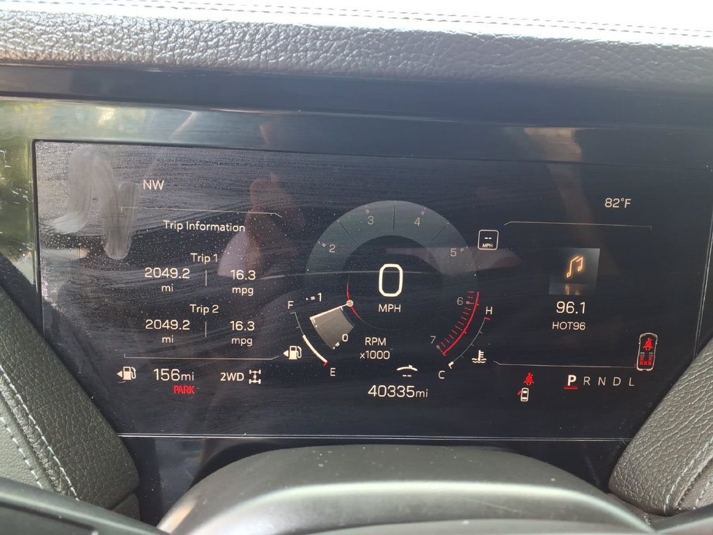 Used 2025 GMC Yukon Denali AWD/4WD image 8